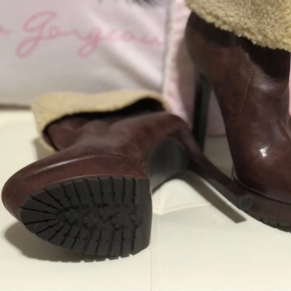 BCBG Women’s size 9 1/2 Boots